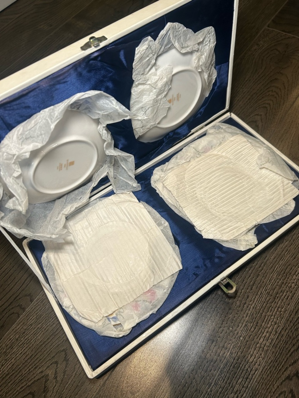 Givenchy Tea Plate Set - Picture 3 of 12